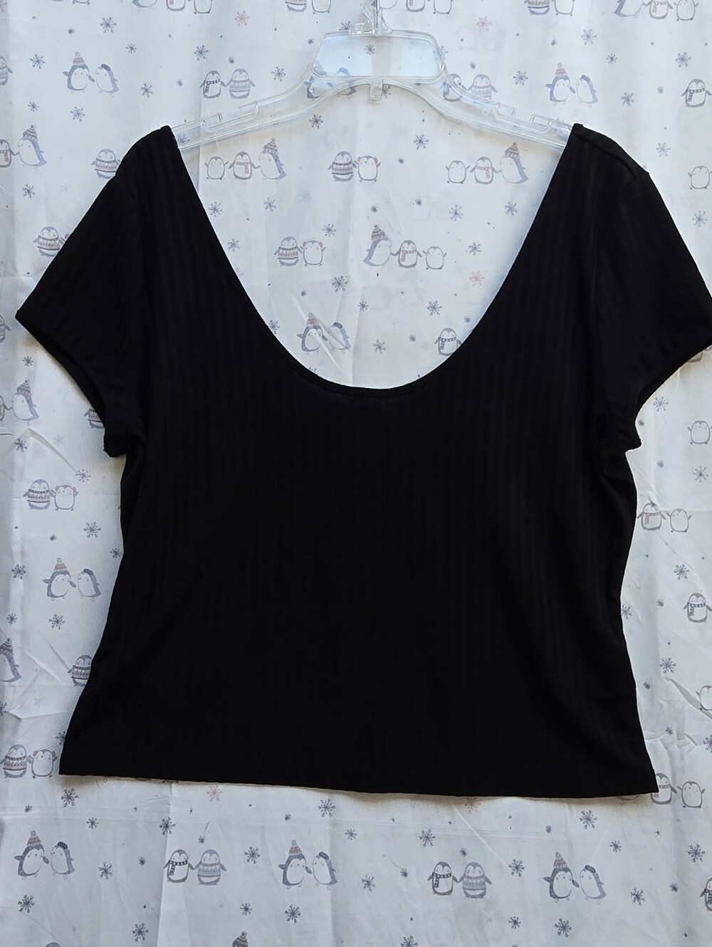 H&M Black Ribbed Scoop-Neck Short Sleeve Crop Top. XL